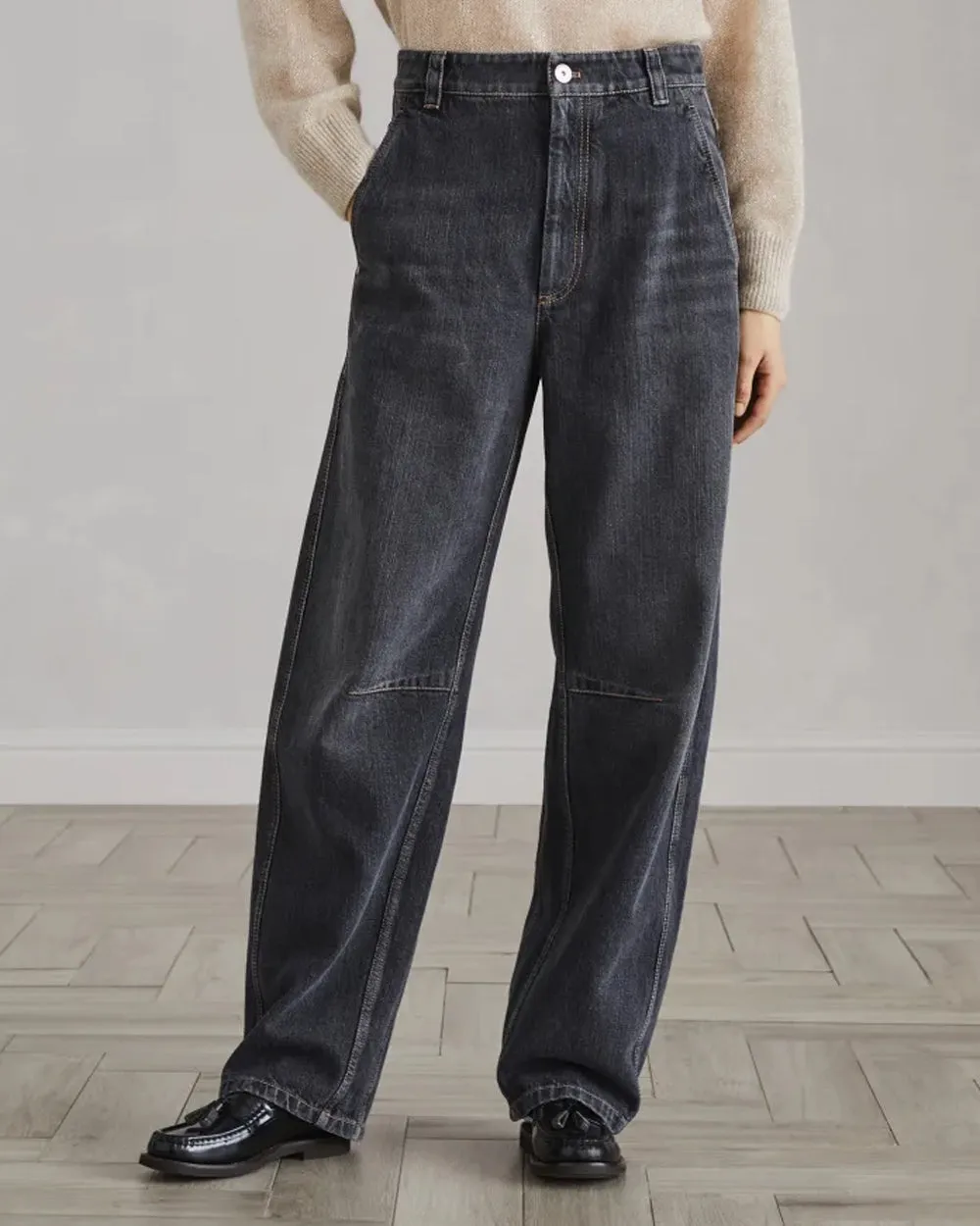 Curved Wide Leg Jean in Black Stone