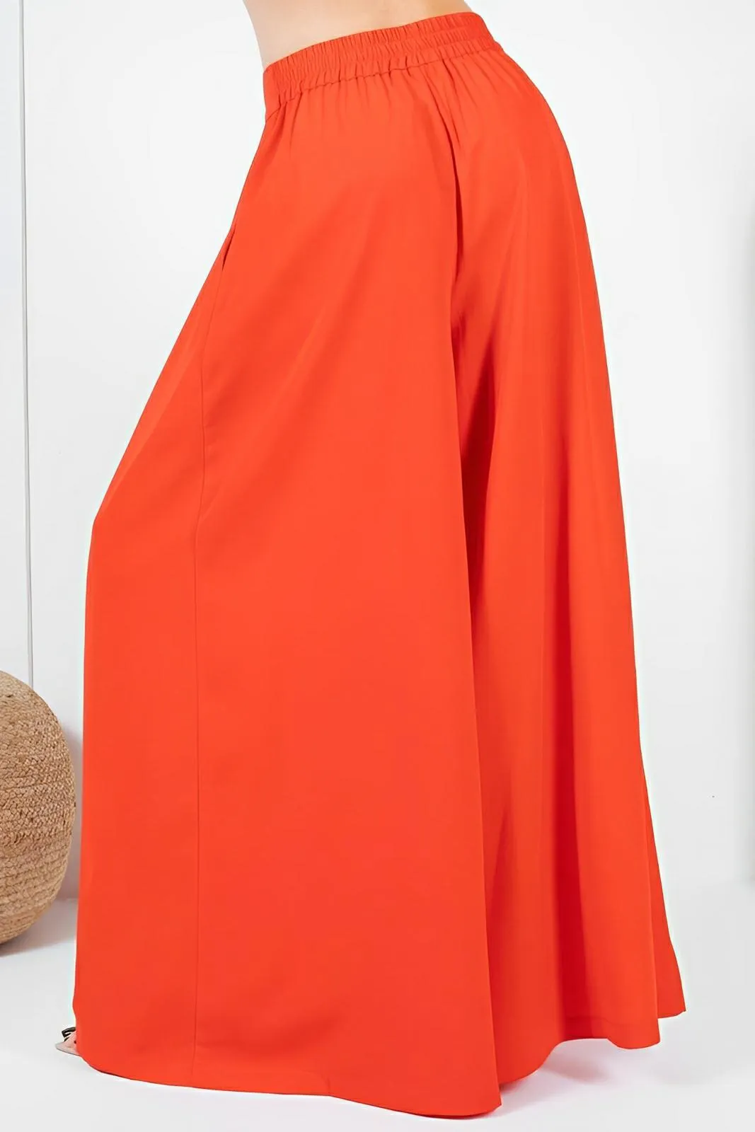 Large Hem Wide Leg Pleated Solid Pants
