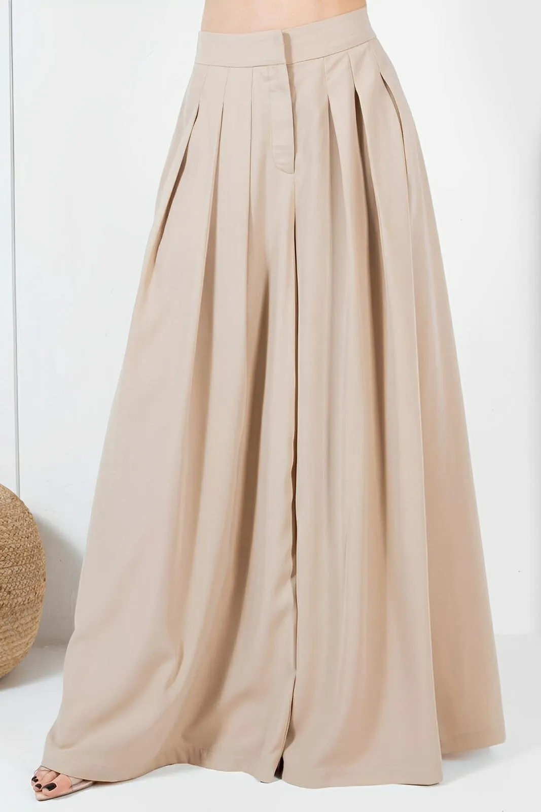 Large Hem Wide Leg Pleated Solid Pants